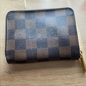 Louis Vuitton Zippy Coin Purse - Damier Ebene